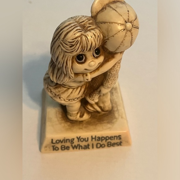 R & W Berries Co figurine from the 70’s. - Picture 1 of 3